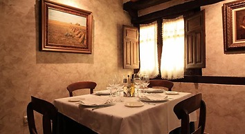 El Aguila Hotel