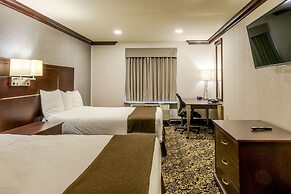 Woodbine Hotel and Suites