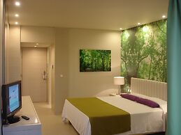 Eden Roc Resort Hotel