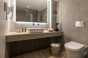 Eden Roc Resort Hotel