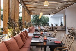 Eden Roc Resort Hotel