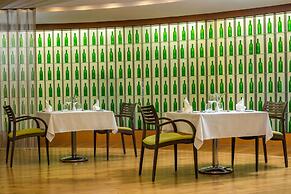 Eden Roc Resort Hotel