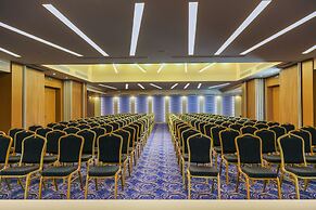 Eden Roc Resort Hotel