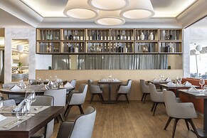 Eden Roc Resort Hotel