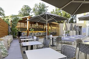 Eden Roc Resort Hotel