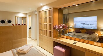 Eden Roc Resort Hotel