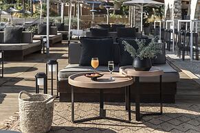 Eden Roc Resort Hotel