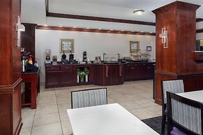 La Quinta Inn & Suites by Wyndham Savannah Airport - Pooler