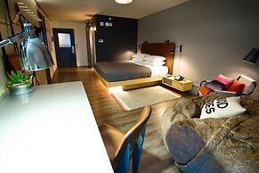 MOXY Phoenix Tempe/ASU Area