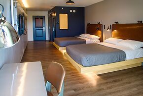 MOXY Phoenix Tempe/ASU Area