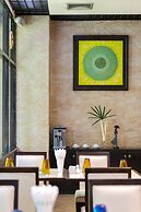 Pinnacle Lumpinee Park Hotel