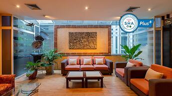 Pinnacle Lumpinee Park Hotel