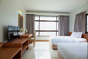 Pinnacle Lumpinee Park Hotel