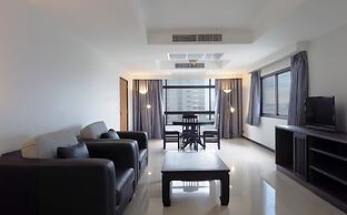 Pinnacle Lumpinee Park Hotel