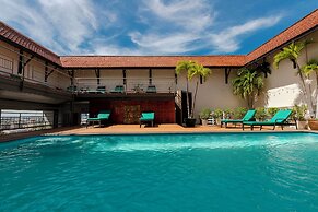 Pinnacle Lumpinee Park Hotel