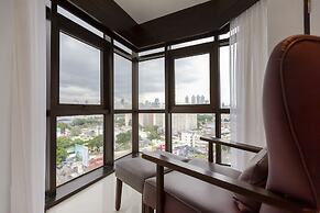 Pinnacle Lumpinee Park Hotel