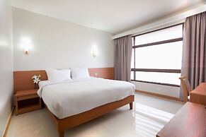 Pinnacle Lumpinee Park Hotel