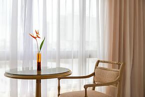 Pinnacle Lumpini Park Hotel
