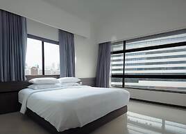 Pinnacle Lumpini Park Hotel
