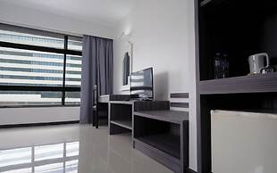 Pinnacle Lumpini Park Hotel