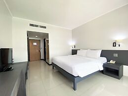 Pinnacle Lumpini Park Hotel