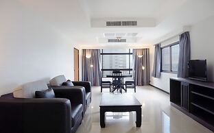 Pinnacle Lumpini Park Hotel