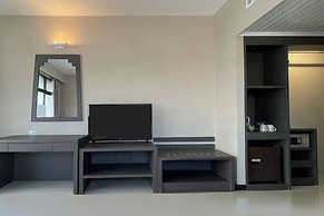 Pinnacle Lumpini Park Hotel