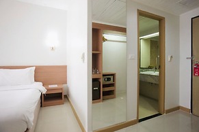 Pinnacle Lumpinee Park Hotel