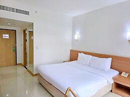 Pinnacle Lumpini Park Hotel
