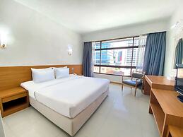 Pinnacle Lumpini Park Hotel