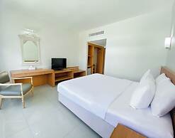 Pinnacle Lumpini Park Hotel