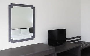 Pinnacle Lumpinee Park Hotel