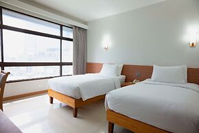 Pinnacle Lumpinee Park Hotel