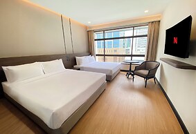 Pinnacle Lumpini Park Hotel