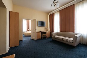 Tsentralny by Usta Hotels