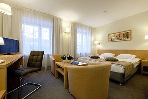 Grand Avenue by Usta Hotels