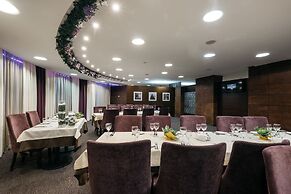 Grand Avenue by Usta Hotels