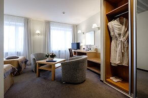 Grand Avenue by Usta Hotels