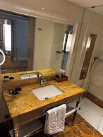 Charisma De Luxe Hotel