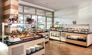 Charisma De Luxe Hotel