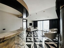 Charisma De Luxe Hotel