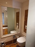 Charisma De Luxe Hotel