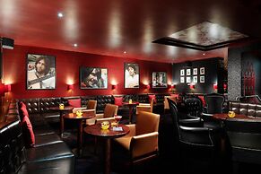 Hard Days Night Hotel