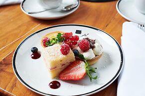 Hard Days Night Hotel