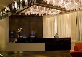 Hard Days Night Hotel