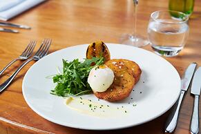 Hard Days Night Hotel