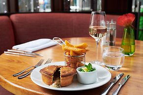 Hard Days Night Hotel