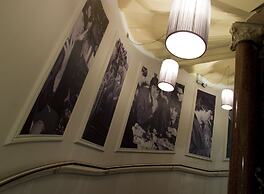 Hard Days Night Hotel