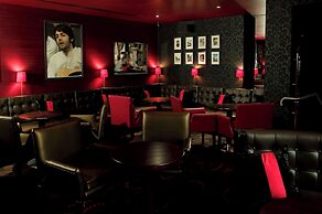 Hard Days Night Hotel