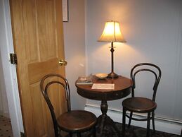 The Forest Queen Hotel